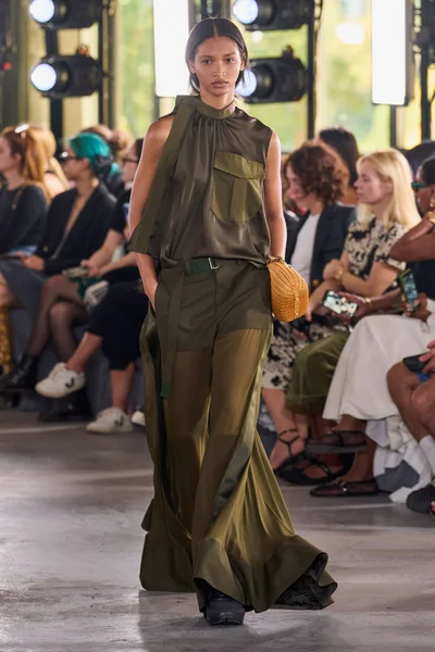 Look 26